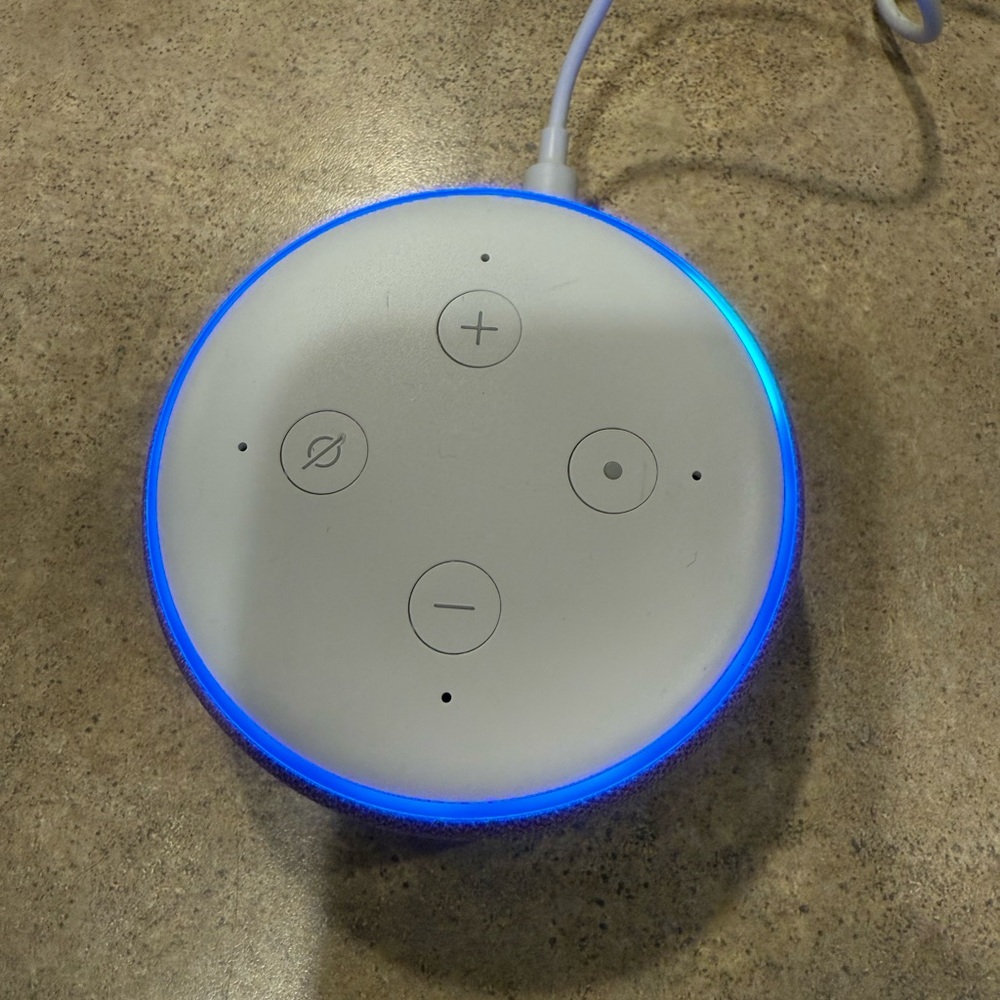Amazon C78MP8 Echo Dot 3rd Generation Smart Speaker w/ AC Adapter Red - Tested - Picture 2 of 6